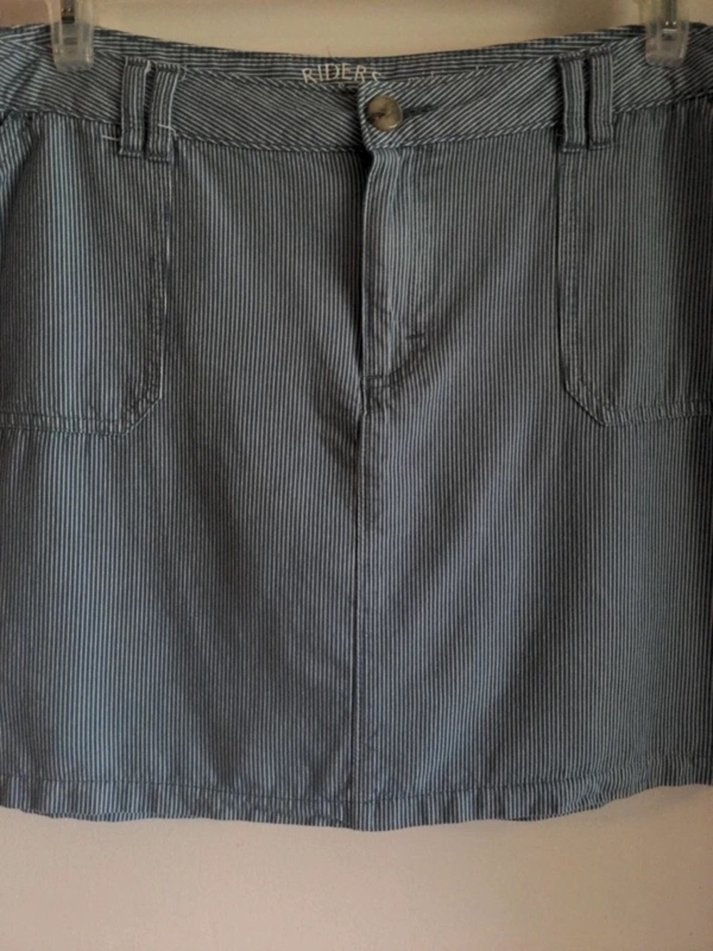 Casual Light Blue Denim Mini Skirt - Picture 3 of 4